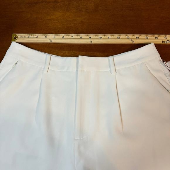 Good American Luxe Suiting Trouser Shorts Ivory Size 10 - NWT - Picture 6 of 13